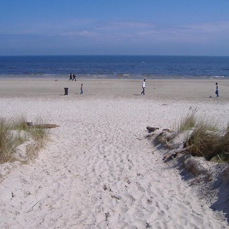 Reetdachhaus Direkt Am Meer Fuer 6 Personen!! Karlshagen Екстериор снимка
